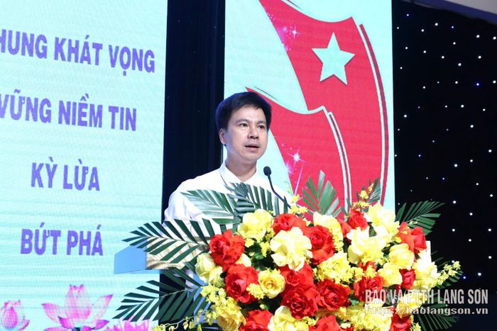 Đồng chí Bí thư Đảng ủy, Chủ tịch HĐND phường Kỳ Lừa phát biểu tại đại hội