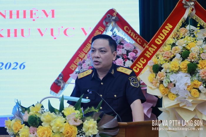 Đồng chí Nguyễn Thành Hưng, Phó Cục trưởng Cục Hải quan phát biểu tại hội nghị