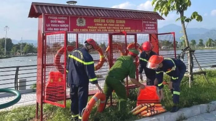 Việc lắp đặt các điểm cứu sinh nhằm tăng cường điều kiện cứu hộ tại những khu vực có nguy cơ xảy ra đuối nước.