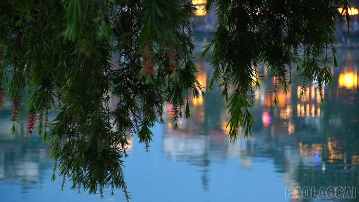Hồ Mắt Ngọc trong tiết trời se lạnh.