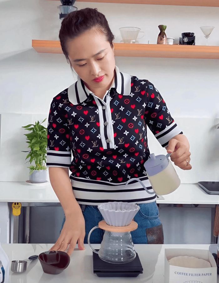 Chủ doanh nghiệp tự tin quảng bá sản phẩm qua những câu chuyện chia sẻ về quá trình sản xuất, chế biến, sử dụng sản phẩm…