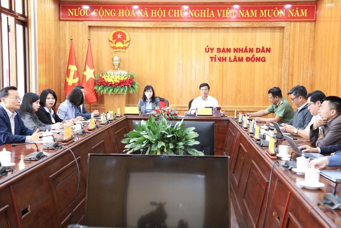 Quang cảnh hội nghị