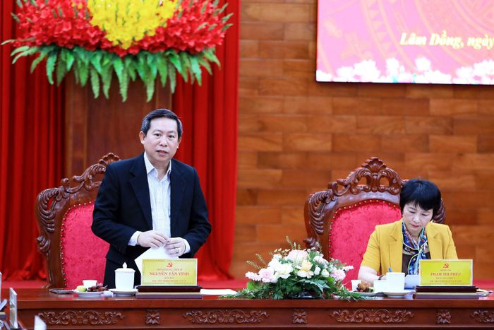 PGS.TS. Nguyễn Tấn Vinh, Giám đốc Học viện Chính trị khu vực II mong muốn Lâm Đồng tiếp tục chia sẻ về hoạt động bảo vệ nền tảng tư tưởng của Đảng