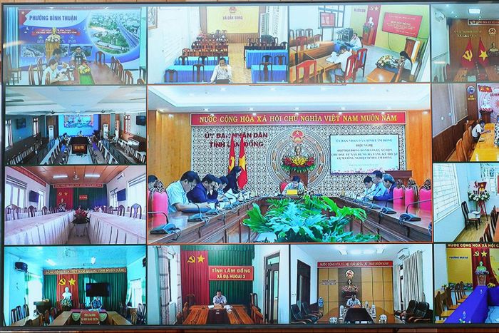 Cuộc họp được kết nối trực tuyến với các xã, phường có các cụm công nghiệp