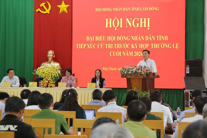 Quang cảnh buổi tiếp xúc