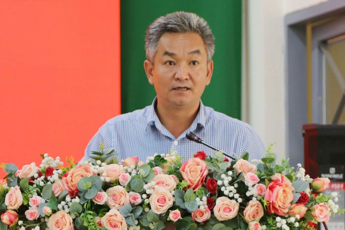Chủ tịch UBND xã Hiệp Thạnh Nguyễn Quang Hiệp giải đáp các nội dung liên quan đến kiến nghị của cử tri địa phương