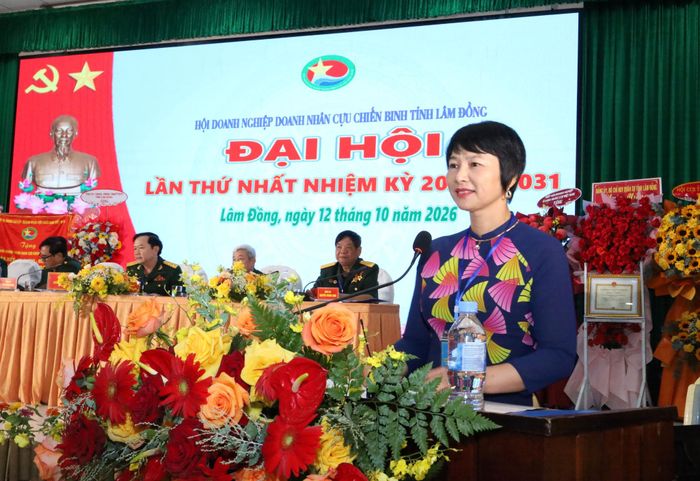 Đồng chí Phạm Thị Phúc, Phó Bí thư Tỉnh ủy, Chủ tịch Ủy ban MTTQ Việt Nam tỉnh Lâm Đồng phát biểu chỉ đạo đại hội