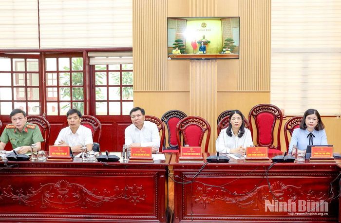 Các đại biểu dự hội nghị tại điểm cầu tỉnh Ninh Bình.