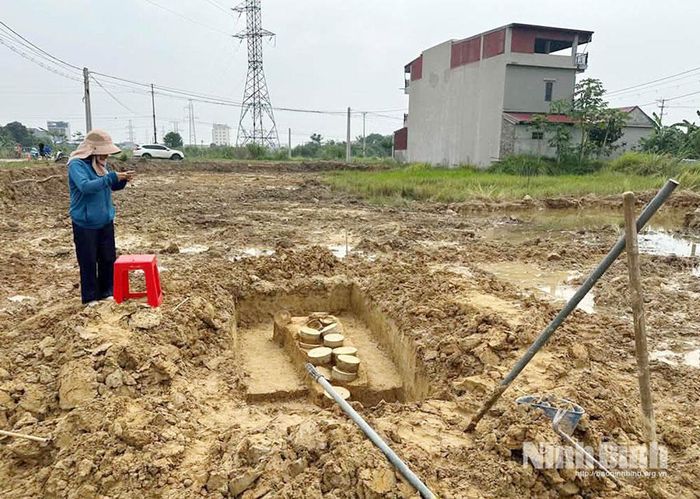 Nơi phát hiện hiện vật tại khu vực tái định cư Cửa Bạc 2, tổ dân phố Ninh Nhất 3, phường Hoa Lư.