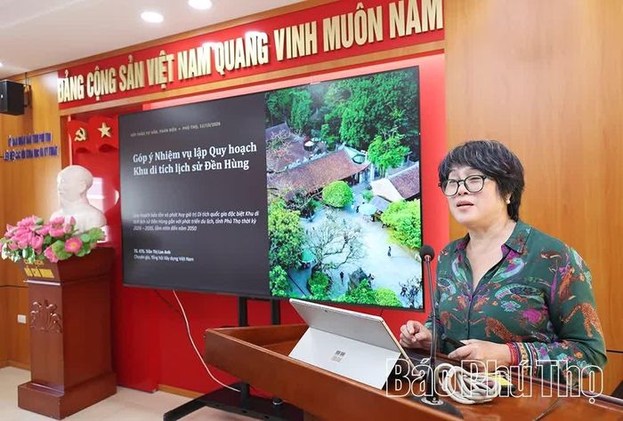 Chuyên gia Tổng hội Xây dựng đóng góp ý kiến tại hội thảo. 