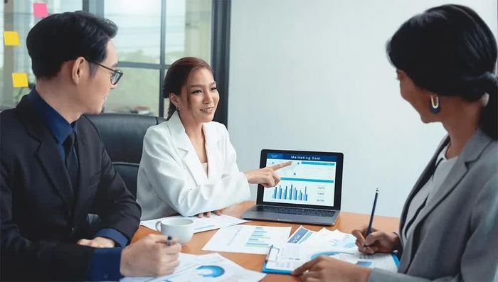 Hãy thường xuyên cập nhật kết quả hoạt động kinh doanh, chia sẻ định hướng phát triển tương lai và chủ động đề xuất nhu cầu vốn dựa trên các kế hoạch kinh doanh khả thi.