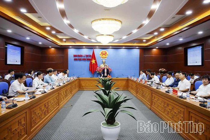 Quang cảnh buổi làm việc.
