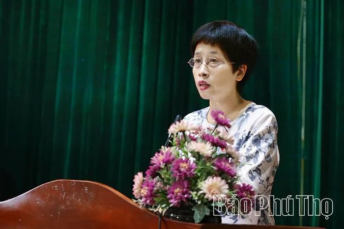 Phó Chủ nhiệm Ủy ban Kinh tế và Tài chính của Quốc hội Nguyễn Thị Phú Hà thông tin tới cử tri về chương trình dự kiến của Kỳ họp thứ Hai, Quốc hội khóa XVI.