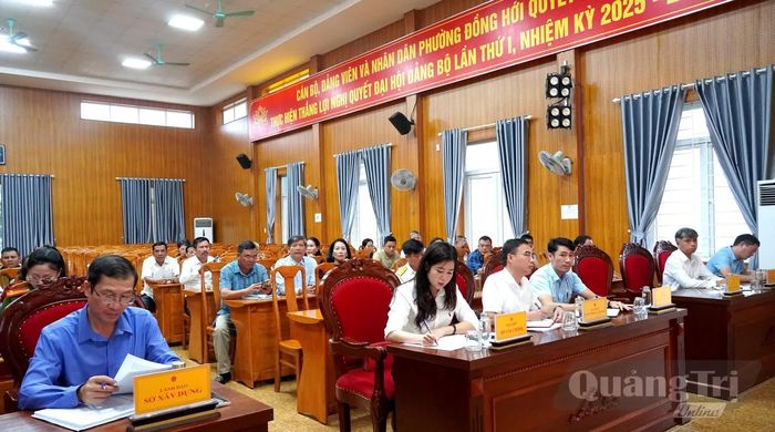 Đại diện các sở, ngành, đơn vị và các hộ kinh doanh liên quan tham dự hội nghị - Ảnh: H.Tr