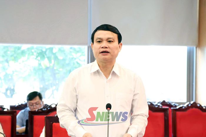 Đồng chí Đặng Ngọc Hậu, Phó Chủ tịch UBND tỉnh, phát biểu ý kiến.