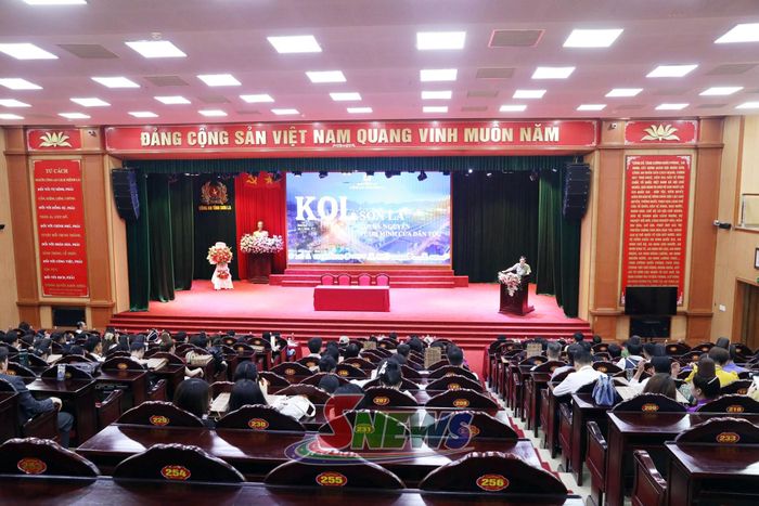 Công an tỉnh Sơn La tổ chức Hội nghị gặp mặt KOL, quản trị viên và ra mắt Câu lạc bộ Niềm tin số Sơn La.