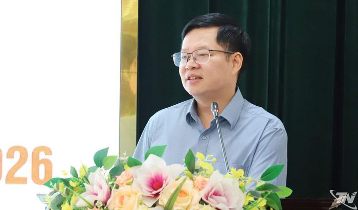 Đồng chí Đinh Quang Tuyên, Phó Bí thư Tỉnh ủy, Bí thư Đảng ủy, Chủ tịch Ủy ban MTTQ tỉnh phát biểu tại Hội nghị.