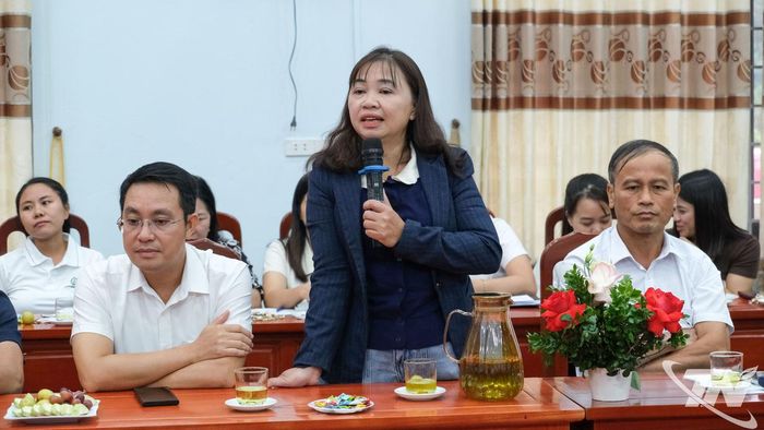 Đại diện hợp tác xã trên địa bàn xã Vạn Phú phát biểu tại Chương trình.