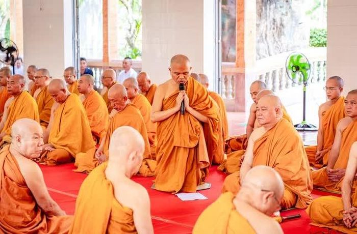 Thượng tọa Giác Hoàng trình bạch số lượng hành giả tham dự