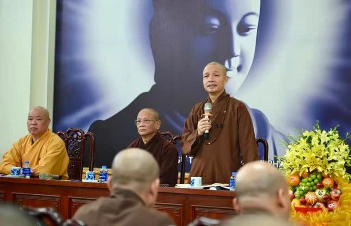 Thượng tọa Thích Minh Quang phát biểu