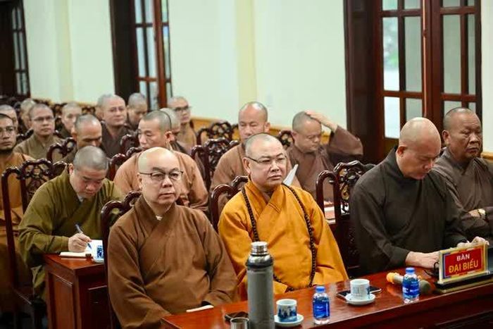 Chư tôn đức Tăng Ni Ban Thường trực Ban Trị sự Phật giáo tỉnh Ninh Bình tham dự