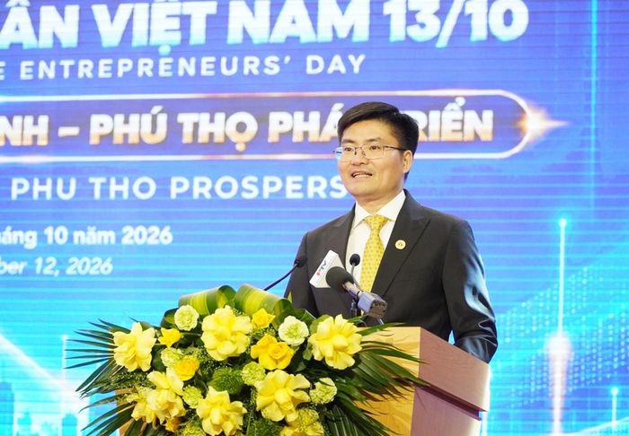 Chủ tịch Liên đoàn Doanh nghiệp tỉnh Phú Thọ Nguyễn Văn Hùng trình bày Diễn văn kỷ niệm Ngày Doanh nhân Việt Nam