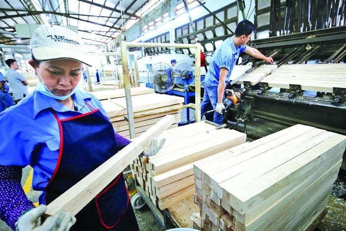 Các doanh nghiệp cần nhanh chóng vượt qua thách thức kết nối 2 hệ thống dữ liệu kỹ thuật và báo cáo bền vững. Ảnh: ĐTCP