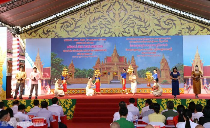 Một tiết mục văn nghệ đậm đà truyền thống dân tộc tại Lễ Sene Dolta năm 2026.