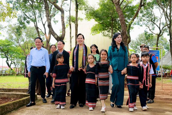 Chương trình hỗ trợ “Phụ nữ mang thai có hoàn cảnh khó khăn” tại xã Gào xuất phát từ sáng kiến của Phu nhân Ngô Phương Ly.