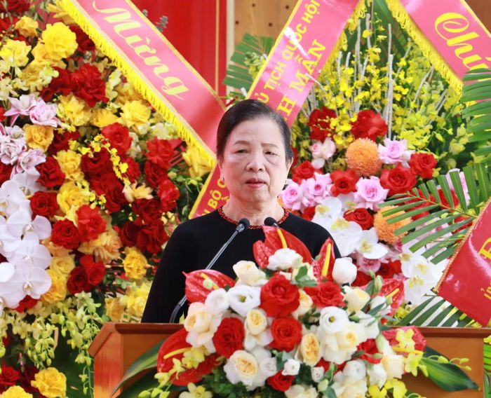 Bà Nguyễn Thị Hiền, Phu nhân cố Chủ tịch nước Trần Đại Quang phát biểu tại buổi lễ.