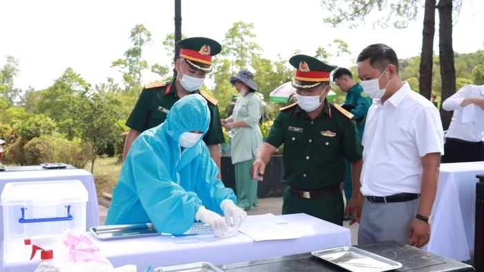 Mỗi mẫu sinh phẩm được thu nhận chính xác đều có thể mở thêm một cơ hội để tìm lại danh tính cho những anh hùng liệt sĩ.