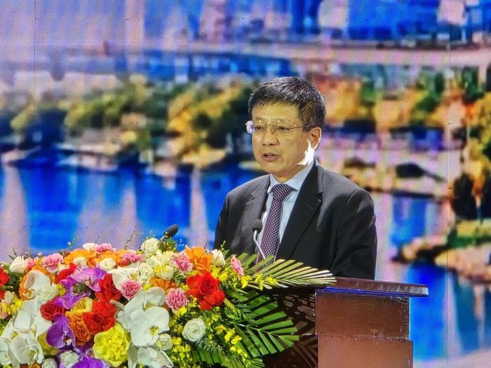Ông Hồ Sỹ Hùng - Chủ tịch VCCI, chia sẻ về vai trò của đội ngũ doanh nhân và những giá trị mà danh hiệu Cúp Thánh Gióng hướng tới. (Ảnh: Đoàn Chi)