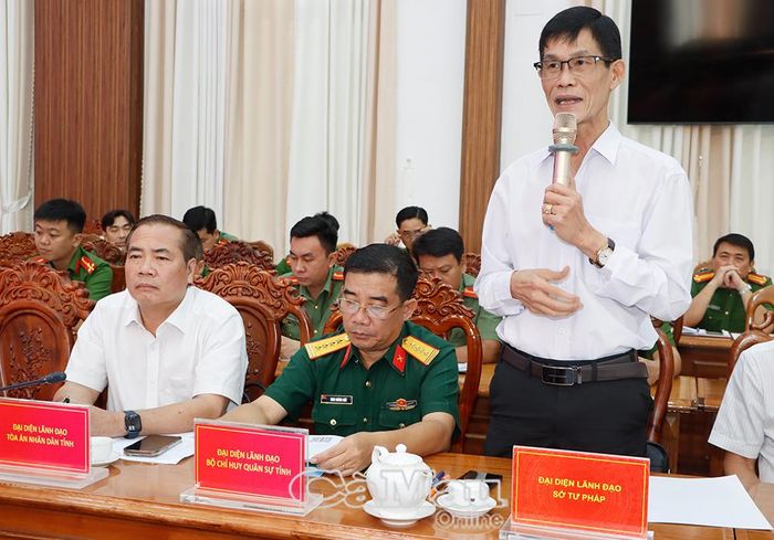 Tiến sĩ Phạm Quốc Sử, Phó Giám đốc Sở Tư pháp, tham luận về dự thảo Luật Xử lý vi phạm hành chính (sửa đổi), tập trung vào những vướng mắc trong phân định thẩm quyền và thực hiện thủ tục áp dụng các biện pháp xử lý vi phạm hành chính.