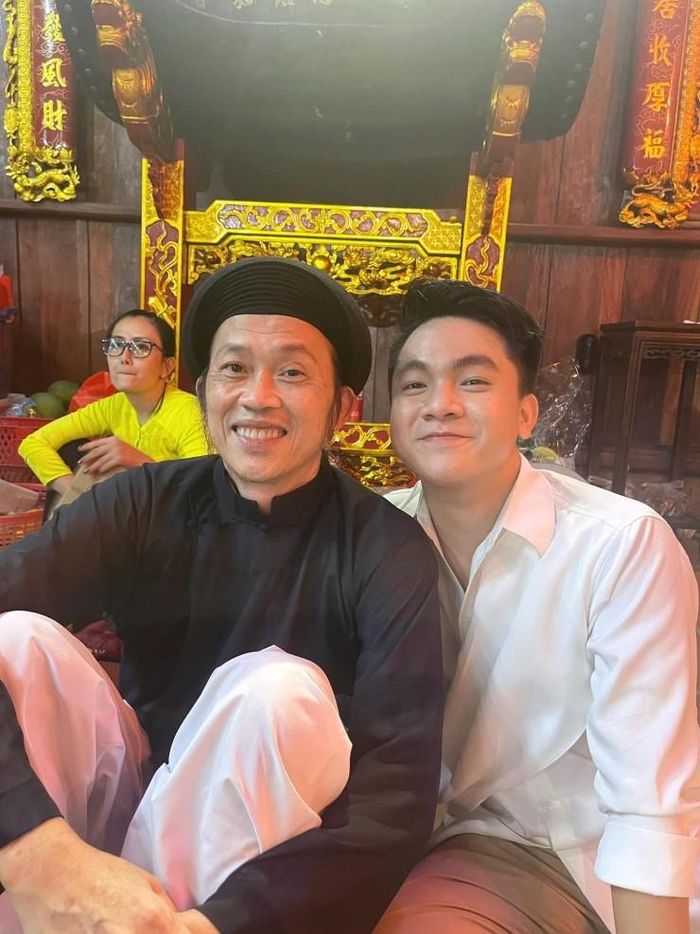 Ben Hoàng Quân vẫn giữ mối quan hệ tốt đẹp với nghệ sĩ Hoài Linh.