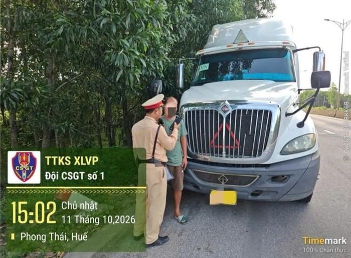 Lực lượng Cảnh sát giao thông Công an thành phố Huế tăng cường kiểm tra lái xe đường dài