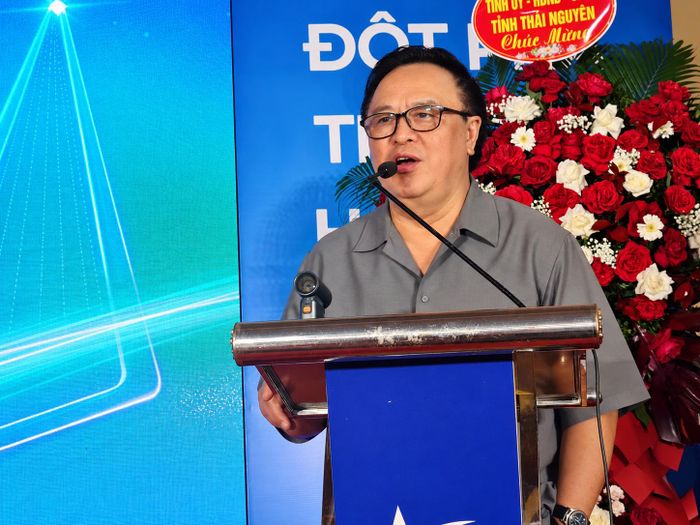 Ông Hoàng Bình Quân, nguyên Ủy viên Trung ương Đảng, nguyên Trưởng ban Đối ngoại Trung ương, Chủ tịch danh dự Hội doanh nhân trẻ Việt Nam. (Ảnh: Phan Chính)