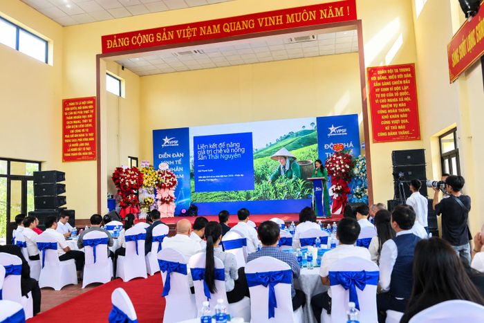 Toàn cảnh Diễn đàn Kinh tế tư nhân Việt Nam 2026 – Phiên địa phương tỉnh Thái Nguyên.