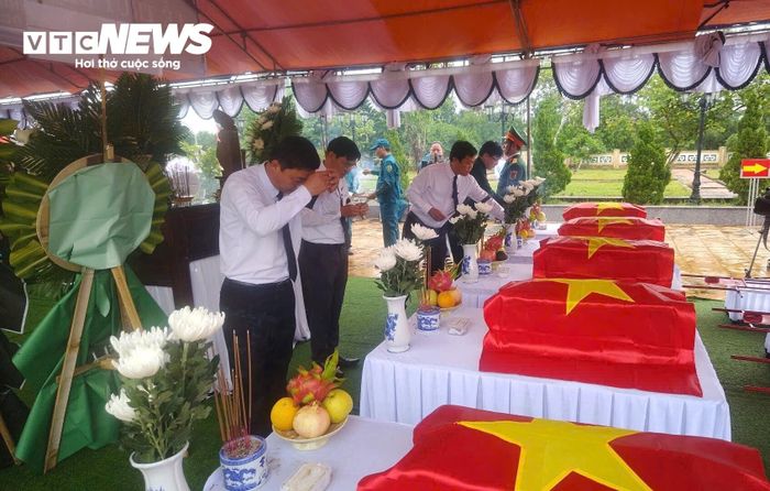 Truy điệu 5 hài cốt liệt sĩ được tìm thấy ở núi Hòn Tàu, Đà Nẵng.