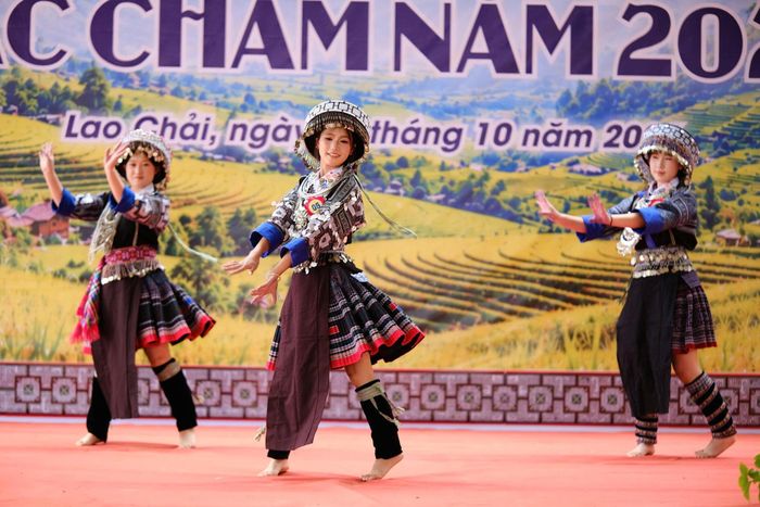Những tiết mục rộn ràng tại Lễ hội Sắc chàm Lao Chải 2026.