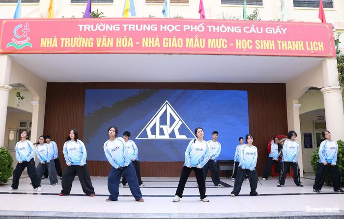 Các tiết mục biểu diễn hấp dẫn. Ảnh: MT