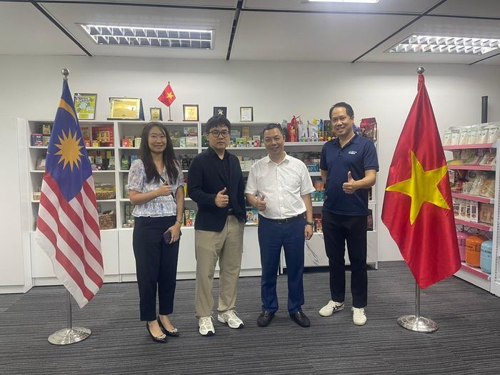 Thương vụ Việt Nam tại Malaysia gặp gỡ và giới thiệu sản phẩm Việt Nam đến các đối tác. Ảnh: Bộ Công Thương