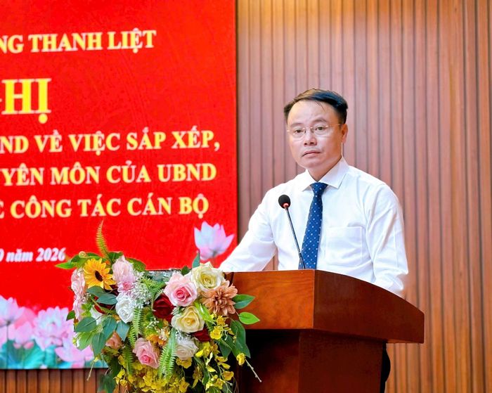 Phó Bí thư Đảng ủy, Chủ tịch UBND phường Bùi Huy Hoàng phát biểu chỉ đạo tại hội nghị. Ảnh: PV
