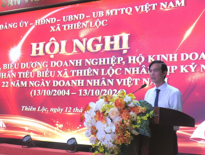 Chủ tịch UBND xã Thiên Lộc Nguyễn Hữu Dũng phát biểu tại hội nghị. Ảnh: PV