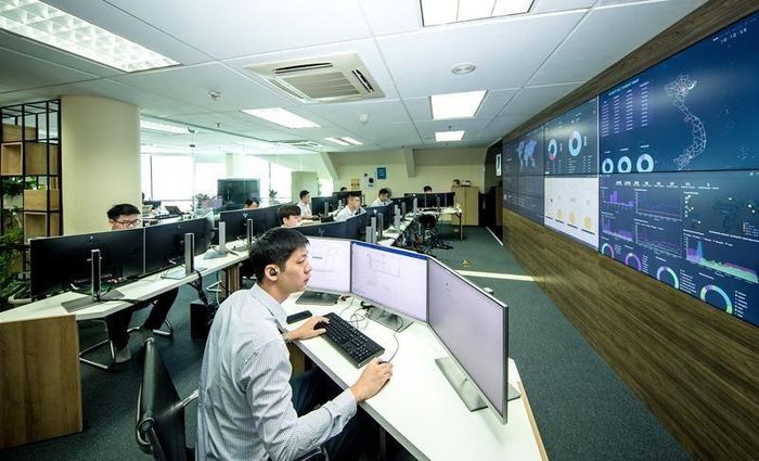 Hà Nội phát huy hiệu quả thể chế mới, đẩy nhanh hạ tầng, chuyển đổi số và nâng cao năng lực bộ máy chính quyền hai cấp. Ảnh: P.H