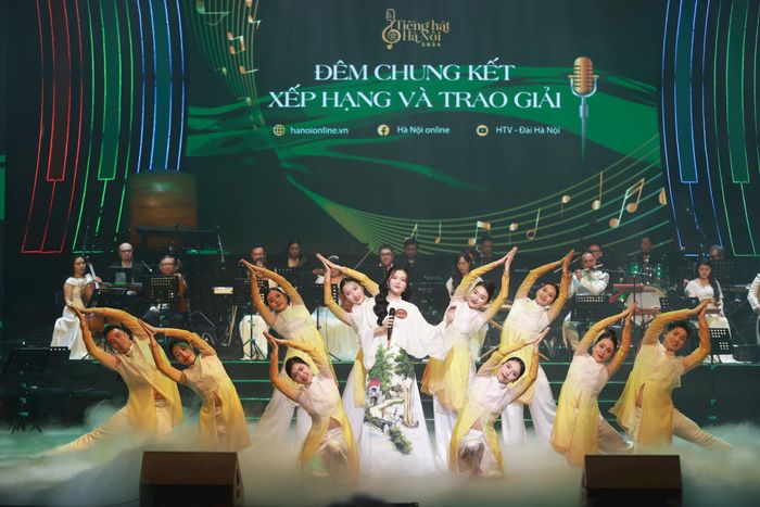 Thí sinh dự thi "Tiếng hát Hà Nội năm 2025". Ảnh: Văn Tuyến
