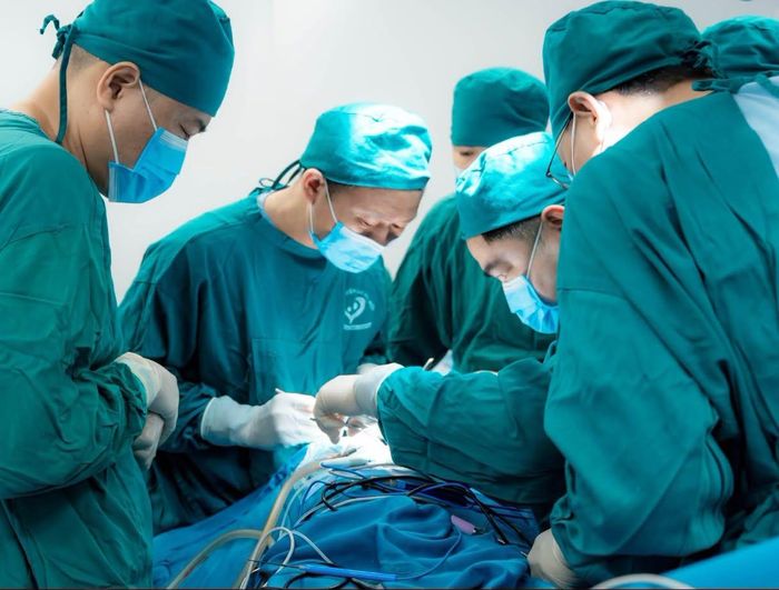 Với Hà Nội, yêu cầu ấy đang được cụ thể hóa bằng những kỹ thuật và năng lực điều trị có thể đo đếm ngay tại từng bệnh viện.