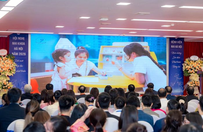 BS.CKII. Nguyễn Văn Ninh cho biết, việc Bệnh viện Nhi Hà Nội làm chủ kỹ thuật mở ra một lối thoát kinh tế quan trọng cho nhiều gia đình.