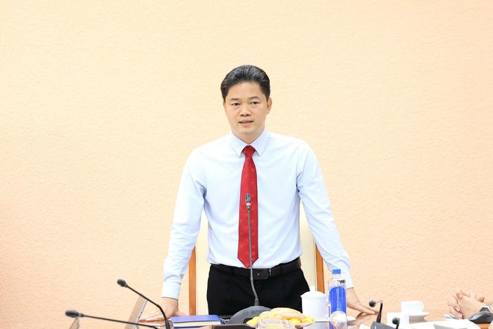 Đồng chí Vũ Mạnh Hà - Ủy viên dự khuyết Trung ương Đảng, Phó Bí thư Thường trực Đảng ủy Bộ, Thứ trưởng Thường trực Bộ Y tế phát biểu. Ành: Trần Minh