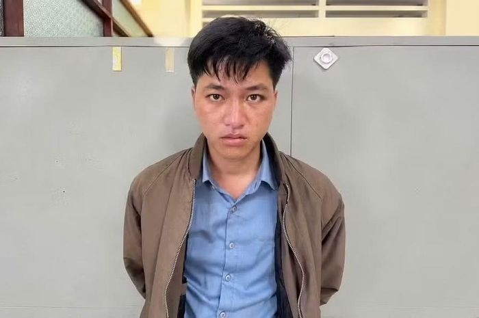 Đối tượng Phạm Minh Phúc tại cơ quan công an. (Ảnh: Công an cung cấp cho báo chí)