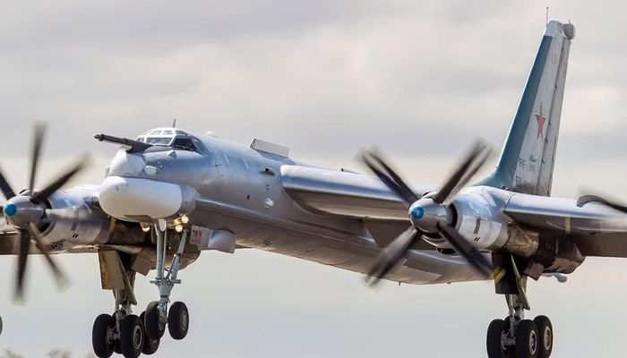 Mỗi động cơ Kuznetsov NK-12 dẫn động 2 cánh quạt đồng trục quay ngược chiều. Đây là một trong những hệ thống động lực đặc biệt nhất từng được sử dụng trên oanh tạc cơ chiến lược.